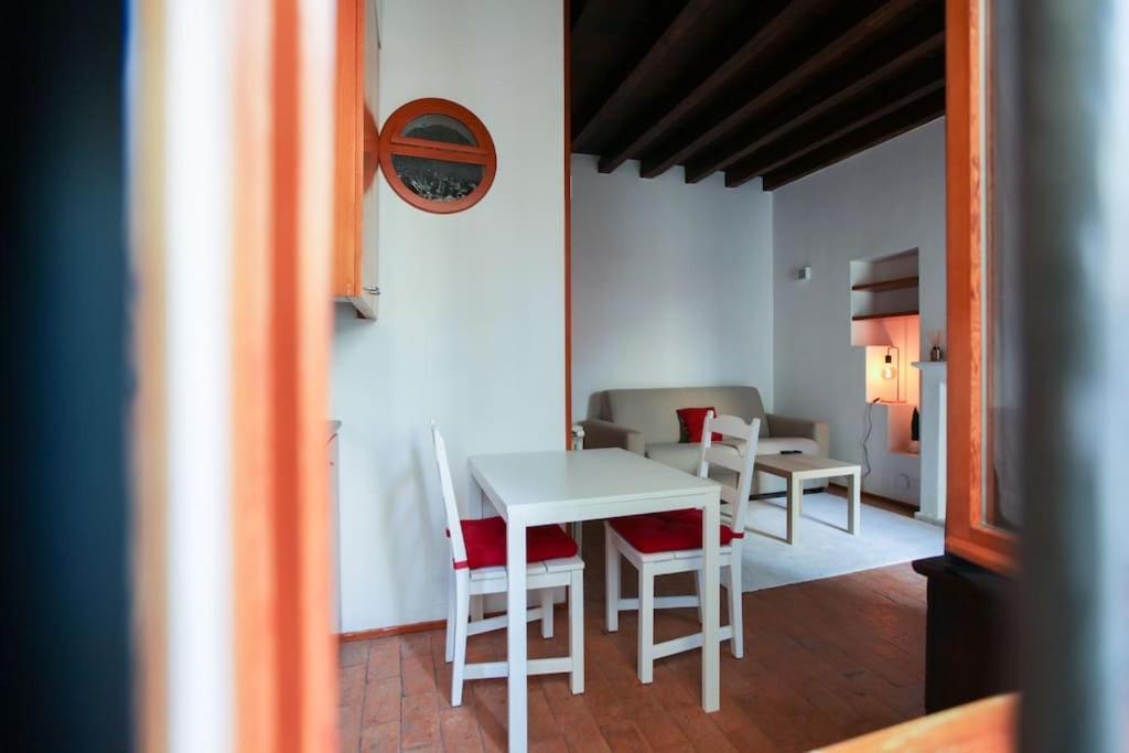 Charming Flat In Brera * Mailand