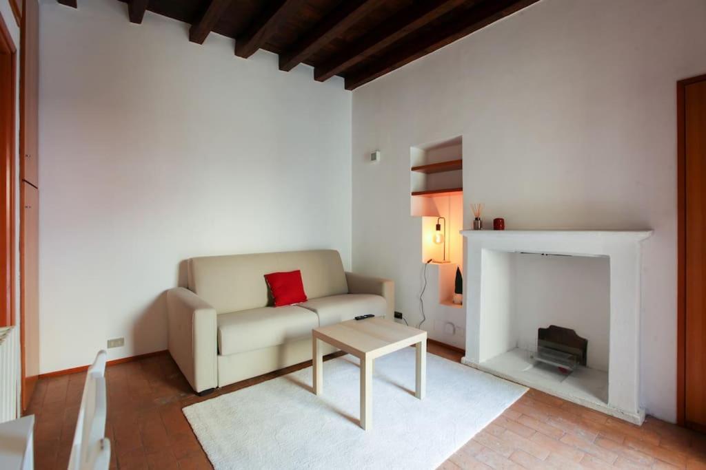 Charming Flat In Brera Mailand